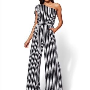 new york and company striped jumpsuit. Size XL